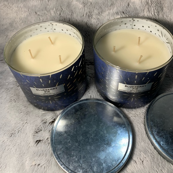 2 Blueberry Pie 3-Wick Candles from Bath & Body Works (2019) BBW - Picture 2 of 3
